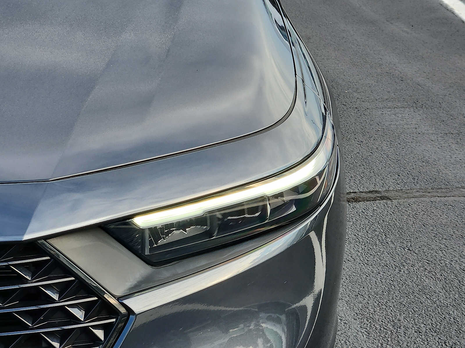 Certified 2023 Honda Accord EX image 9