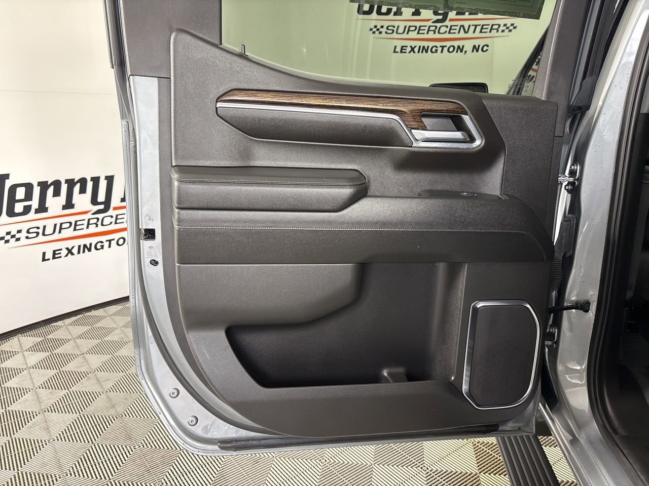 Used 2024 GMC Sierra 1500 Elevation AWD/4WD image 19