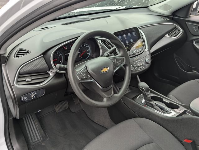 Used 2025 Chevrolet Malibu LS image 12