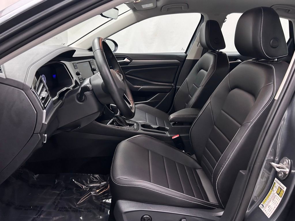 Used 2022 Volkswagen Jetta SE FWD image 12