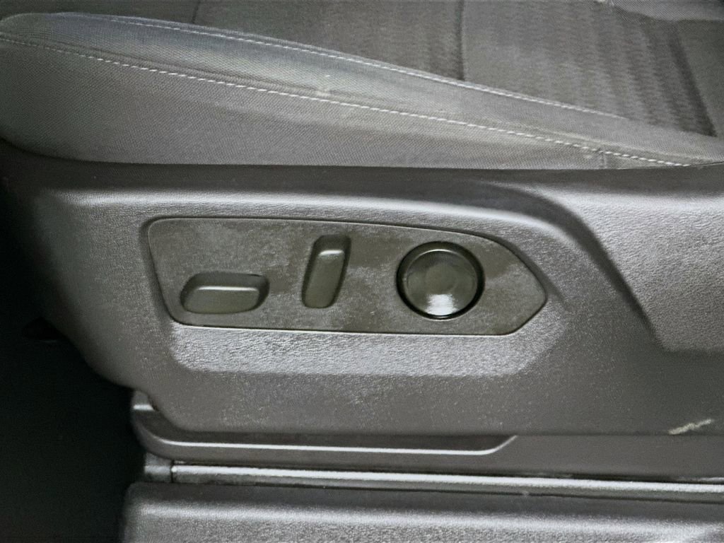 Used 2024 Chevrolet Silverado 2500 LT image 22