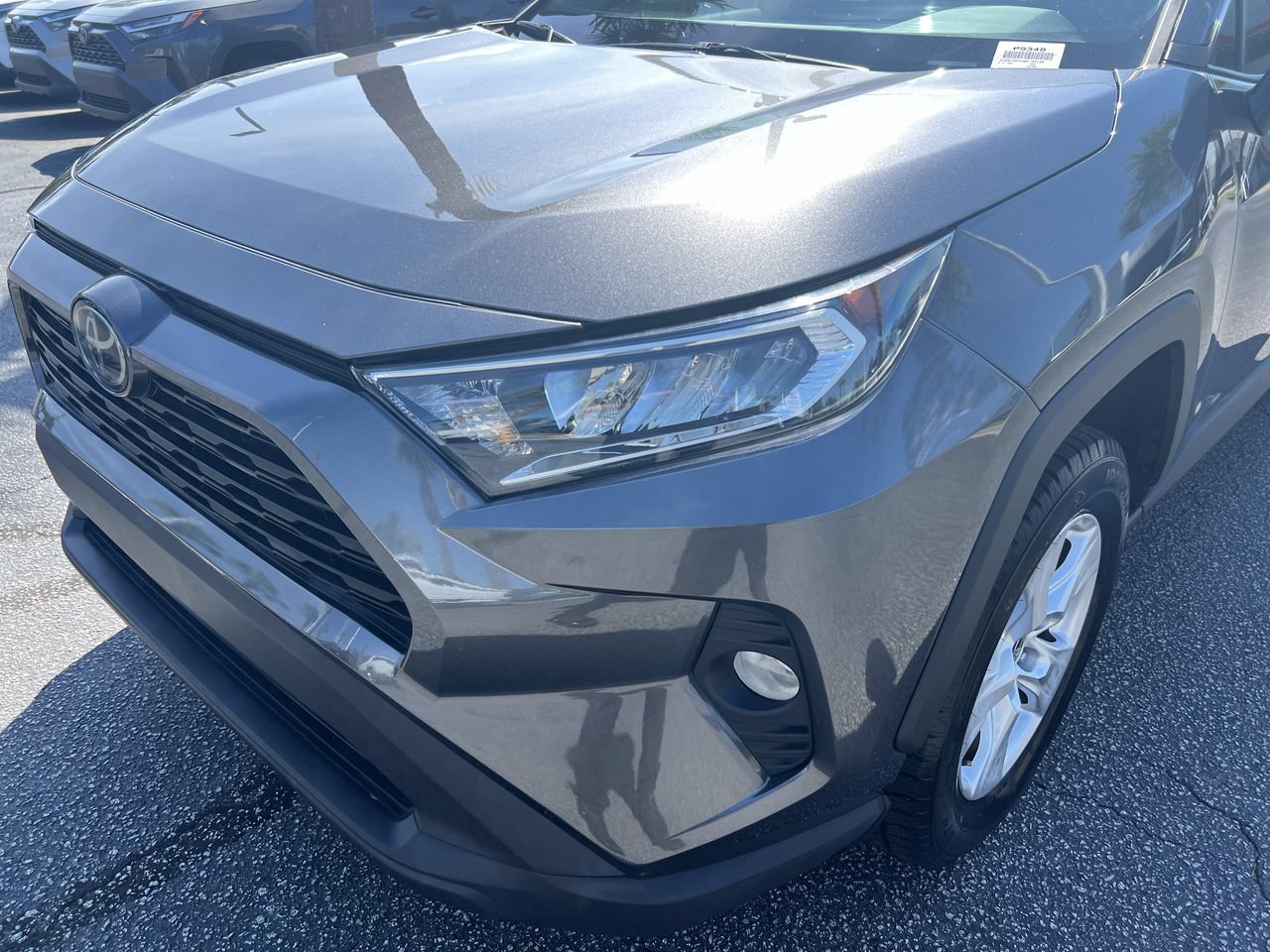 Used 2021 Toyota RAV4 XLE w/ Convenience Package FWD image 6