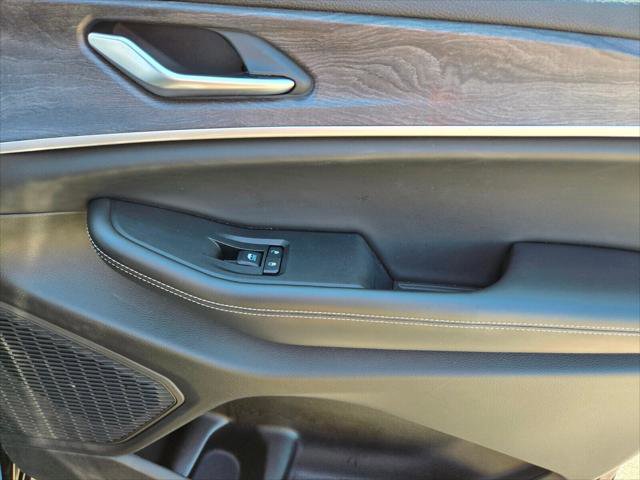 Certified 2024 Jeep Grand Cherokee L Limited w/ Luxury Tech Group II image 21