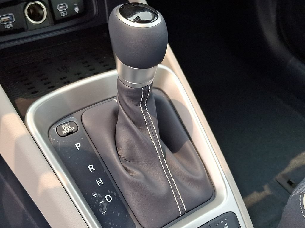 New 2026 Hyundai Venue SEL FWD image 11