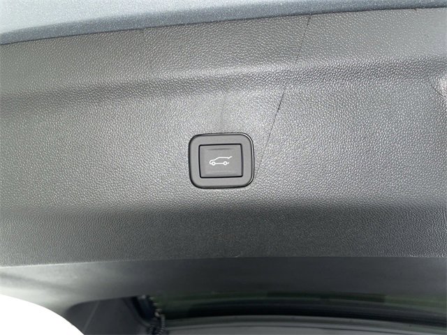 New 2026 Chevrolet Suburban High Country image 17