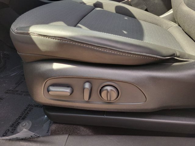 Used 2023 Buick Encore GX Select w/ Sport Touring Package FWD image 14