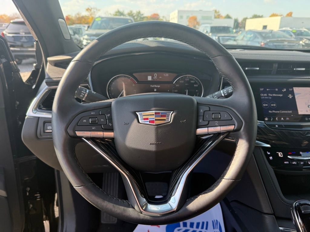 Certified 2025 Cadillac XT6 Premium Luxury image 13