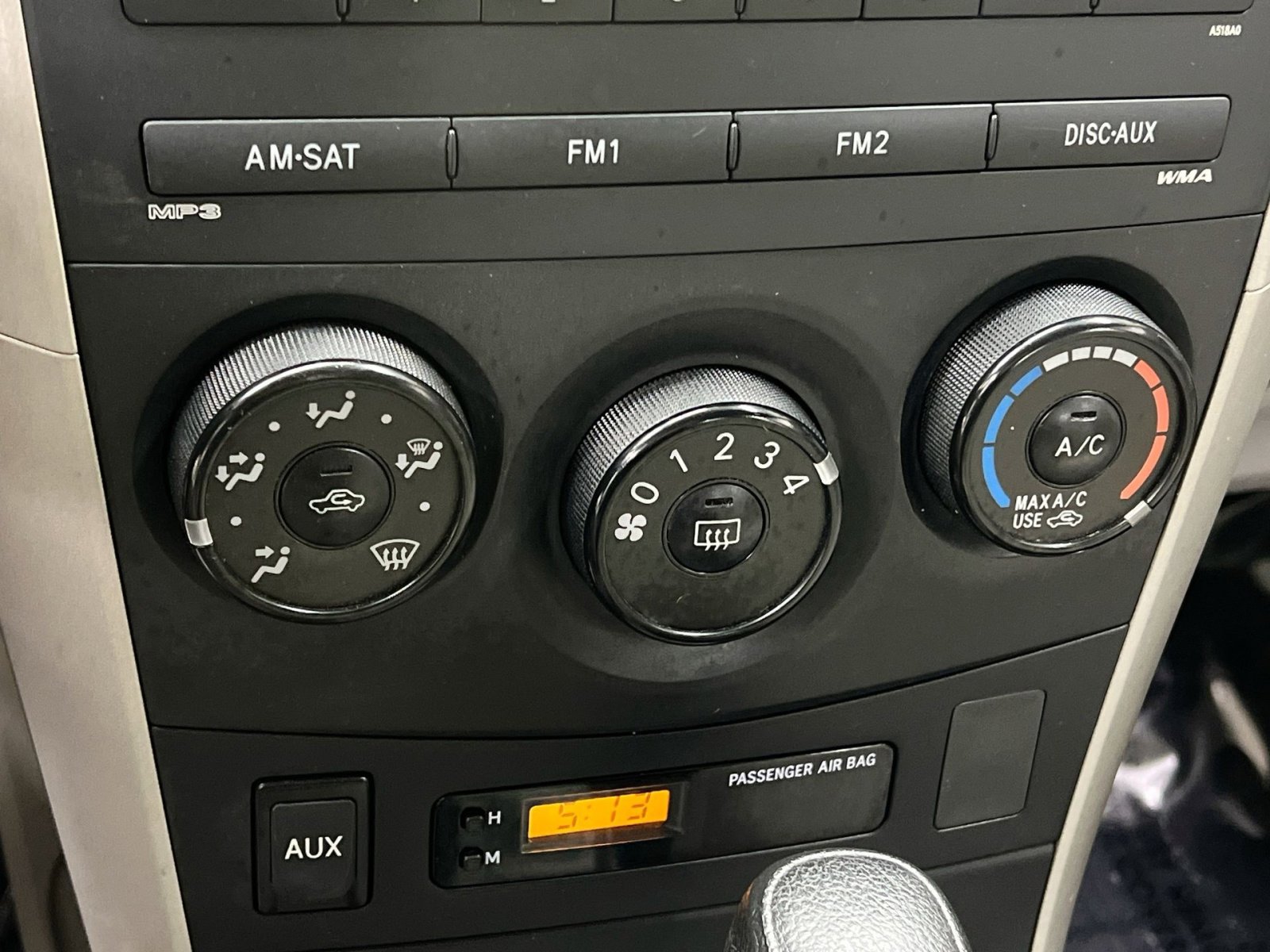 Used 2010 Toyota Corolla LE image 17