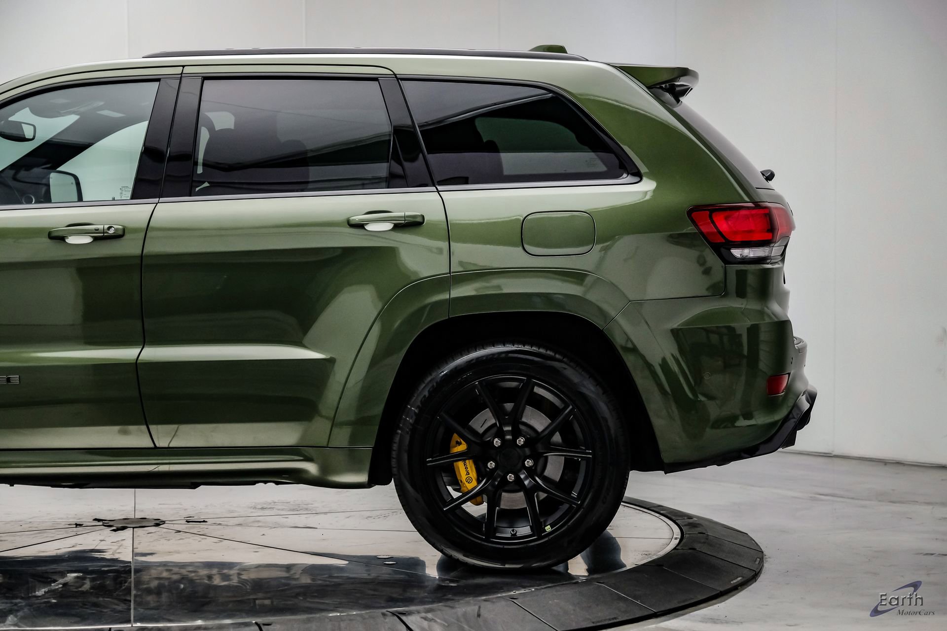 Used 2021 Jeep Grand Cherokee Trackhawk w/ Trailer Tow Group IV AWD/4WD image 11