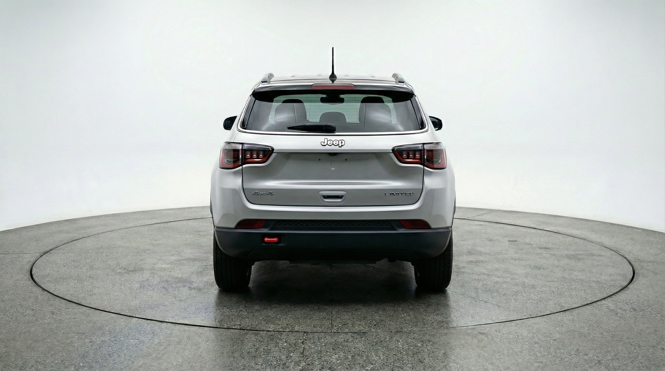 Used 2025 Jeep Compass Trailhawk AWD/4WD image 7
