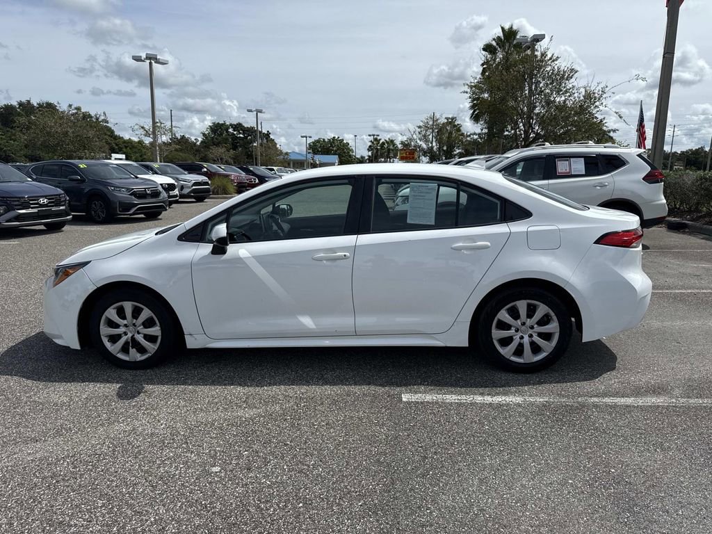 Used 2021 Toyota Corolla LE image 7