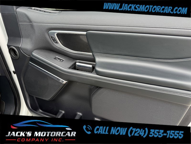 Used 2025 Ford Expedition Platinum w/ Stealth Appearance Package image 18