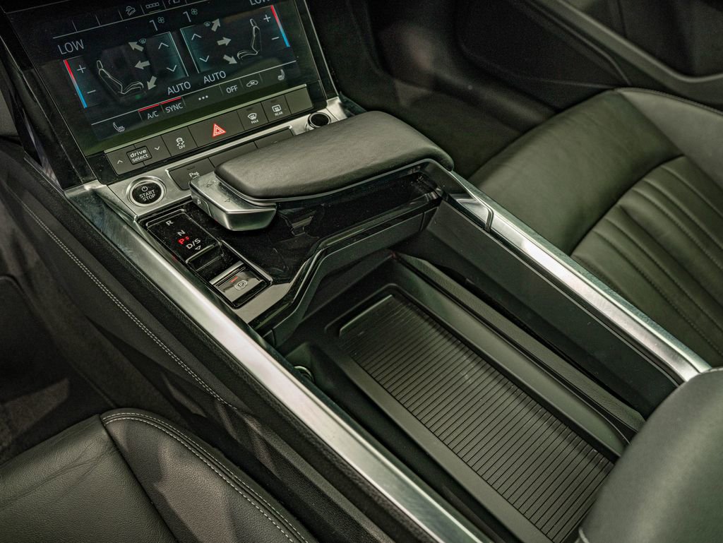 Used 2021 Audi e-tron Premium w/ Convenience Plus Package AWD/4WD image 27