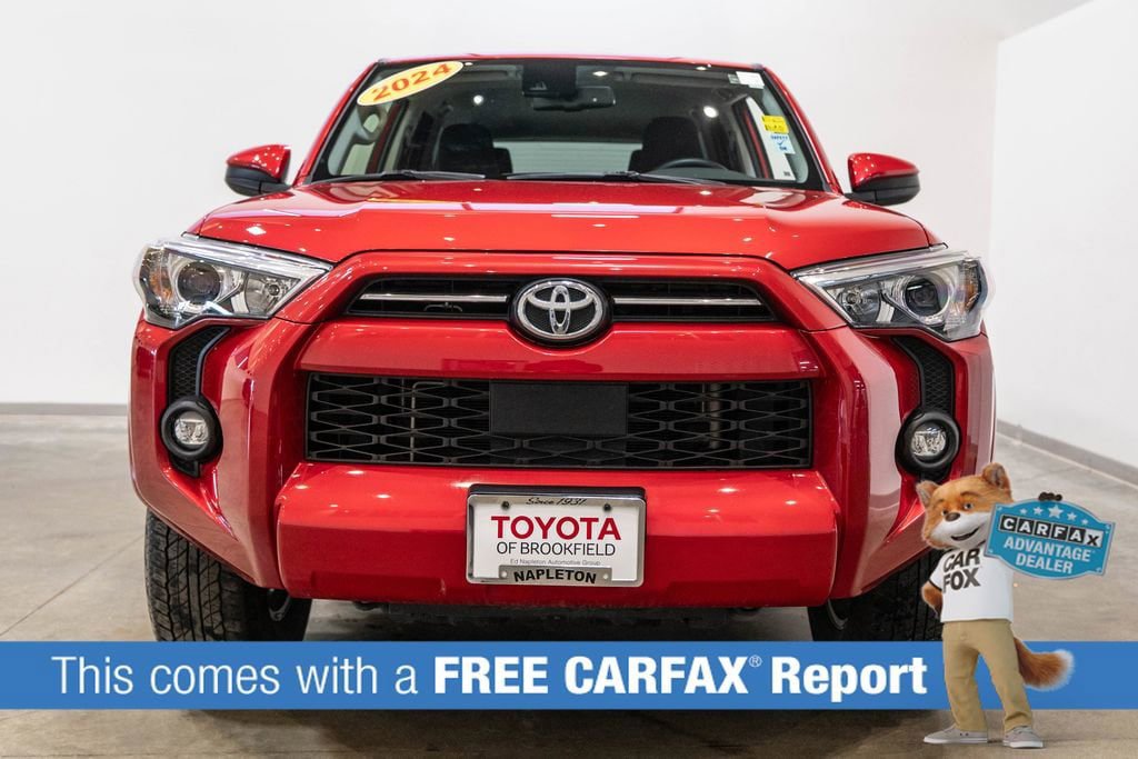 Used 2024 Toyota 4Runner SR5 AWD/4WD image 2