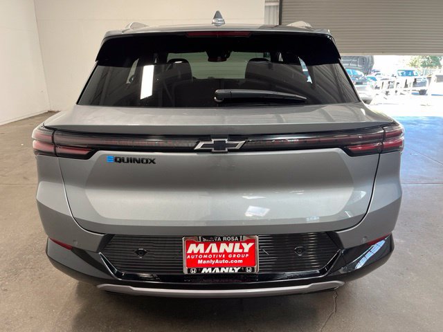 Used 2024 Chevrolet Equinox EV LT w/ LPO, Blackout Package FWD image 4