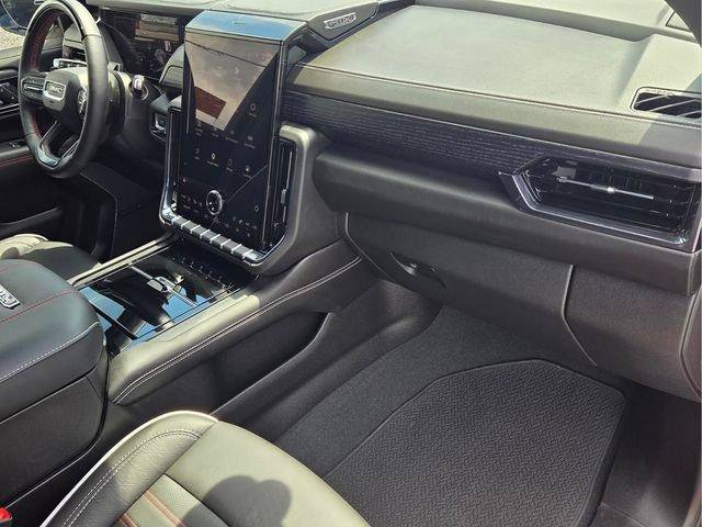 Certified 2026 GMC Yukon AT4 Ultimate w/ LPO, Floor Liner Package AWD/4WD image 21