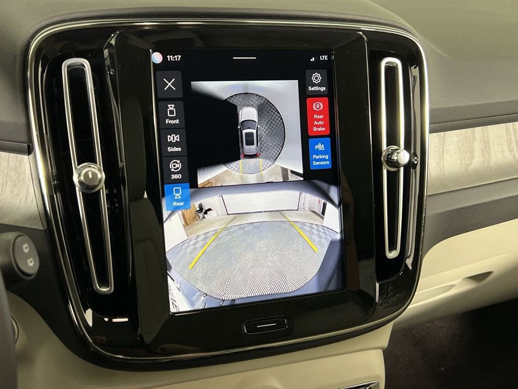 New 2026 Volvo XC40 B5 Plus w/ Protection Package Premier image 20