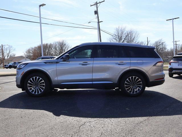 Used 2020 Lincoln Aviator Reserve w/ Equipment Group 201A image 4