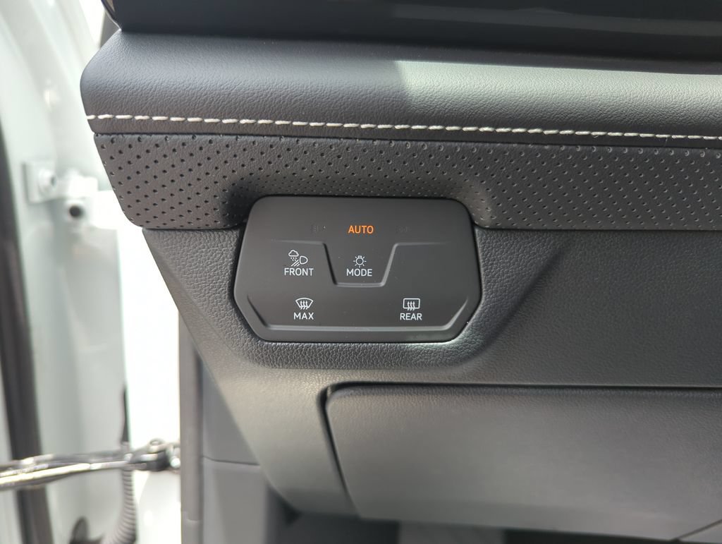Used 2024 Volkswagen Atlas SE FWD image 43