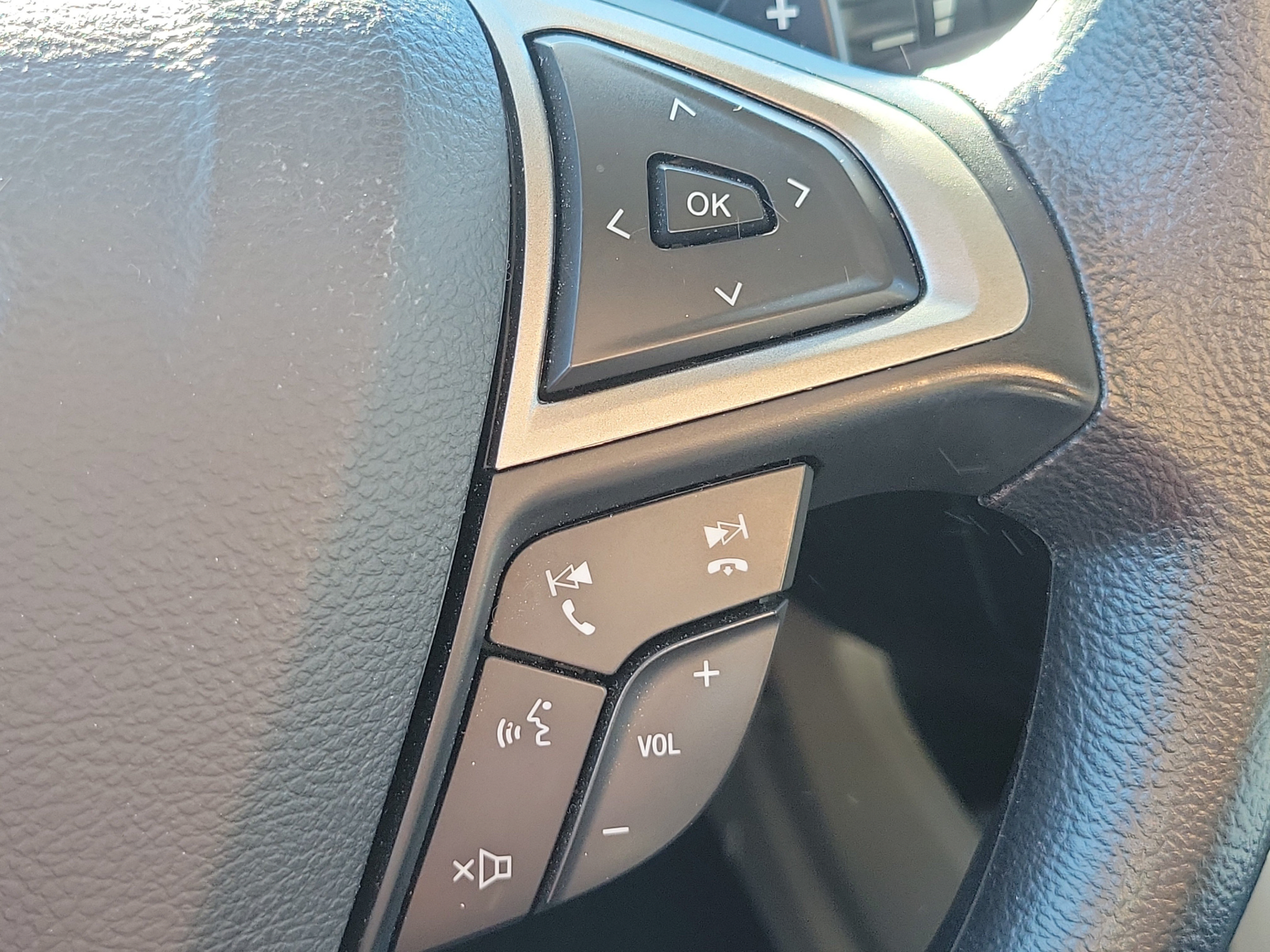 Used 2019 Ford Fusion SE FWD image 21