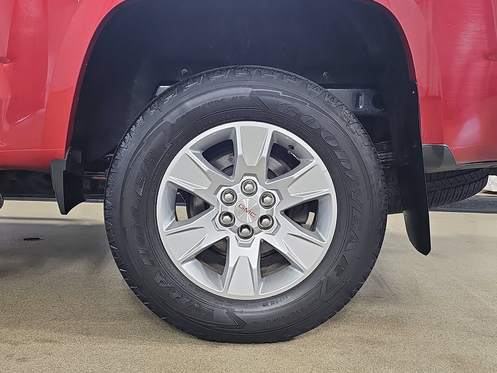 Used 2015 GMC Canyon SLE AWD/4WD image 37