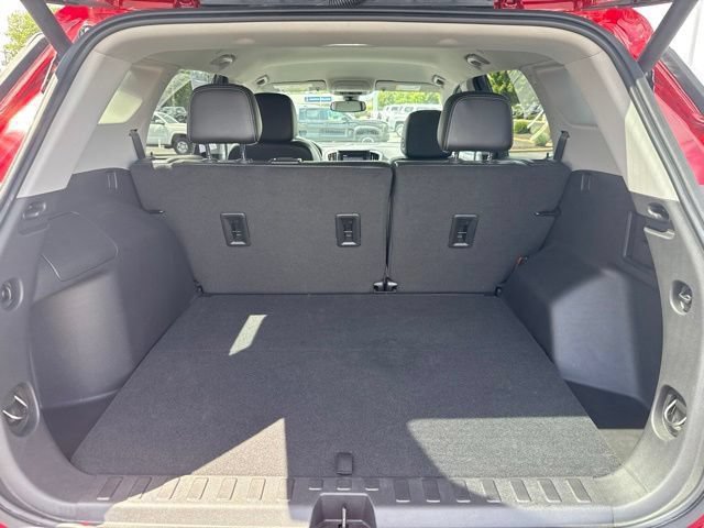 Used 2023 GMC Terrain SLT FWD image 28
