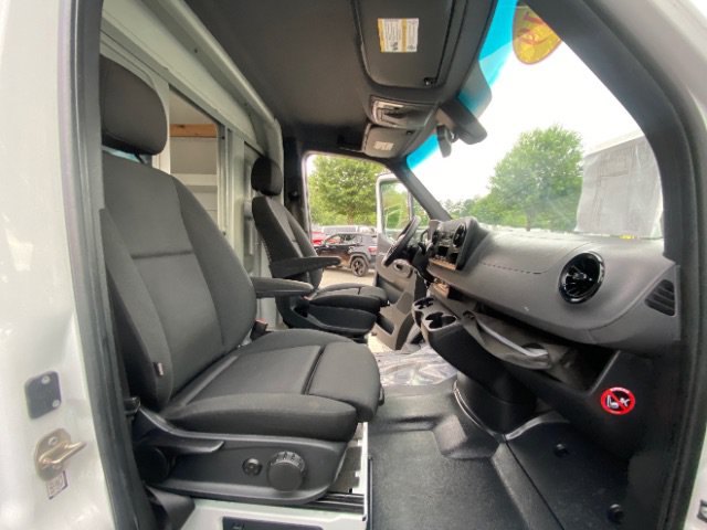Used 2019 Mercedes-Benz Sprinter 144 image 21