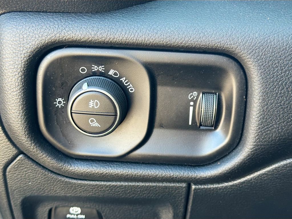 Used 2024 RAM 1500 Big Horn image 32