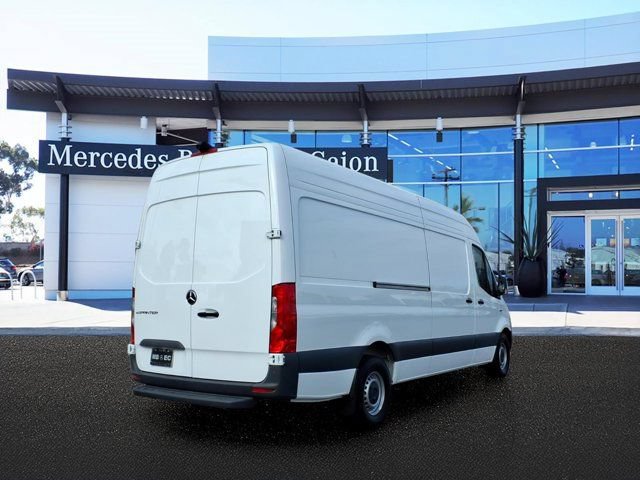 New 2025 Mercedes-Benz eSprinter 170 Cargo image 3
