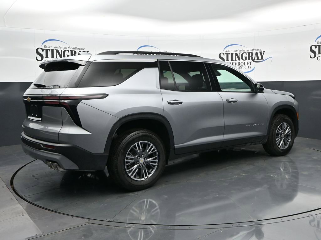 Used 2026 Chevrolet Traverse LT AWD/4WD image 7