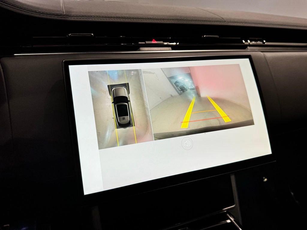 Used 2024 Land Rover Range Rover SE image 21