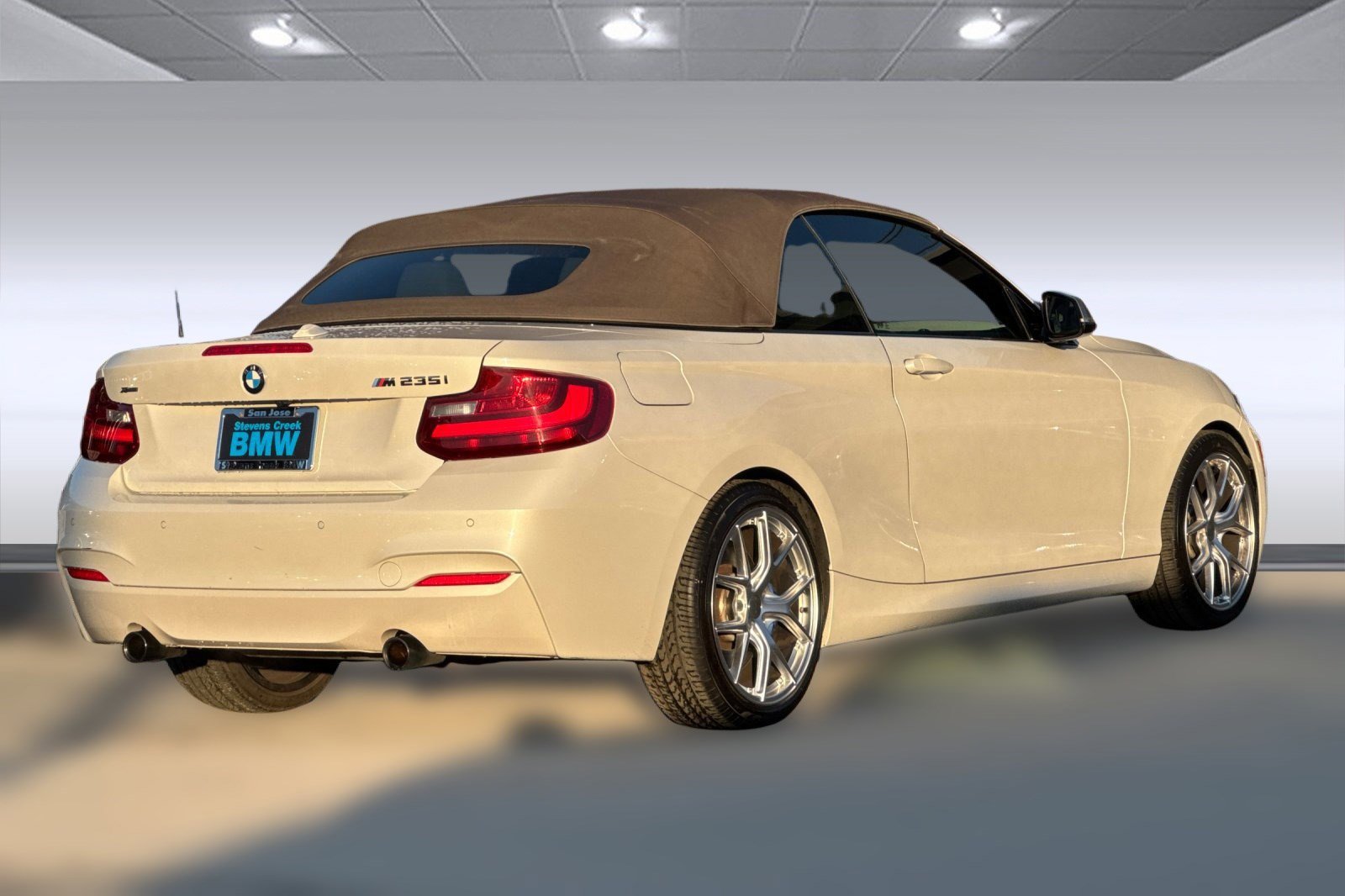 Used 2016 BMW M235i xDrive Convertible image 8