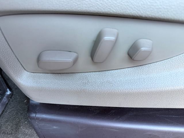 Used 2015 Chevrolet Silverado 2500 LTZ w/ LTZ Plus Package image 16