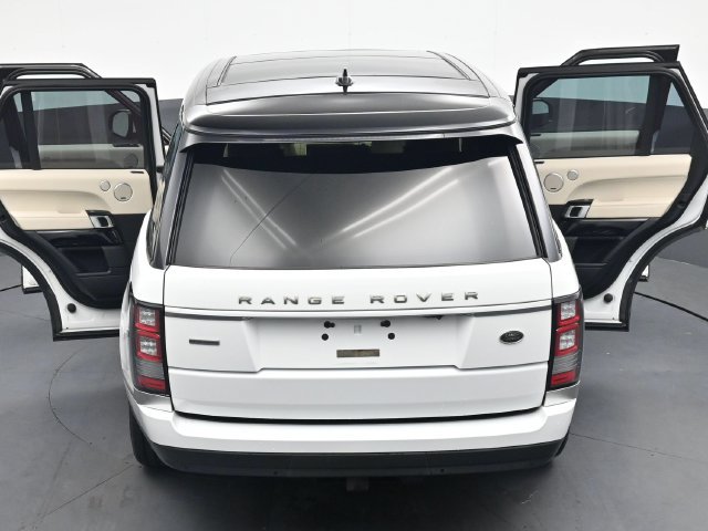 Used 2016 Land Rover Range Rover Supercharged AWD/4WD image 40