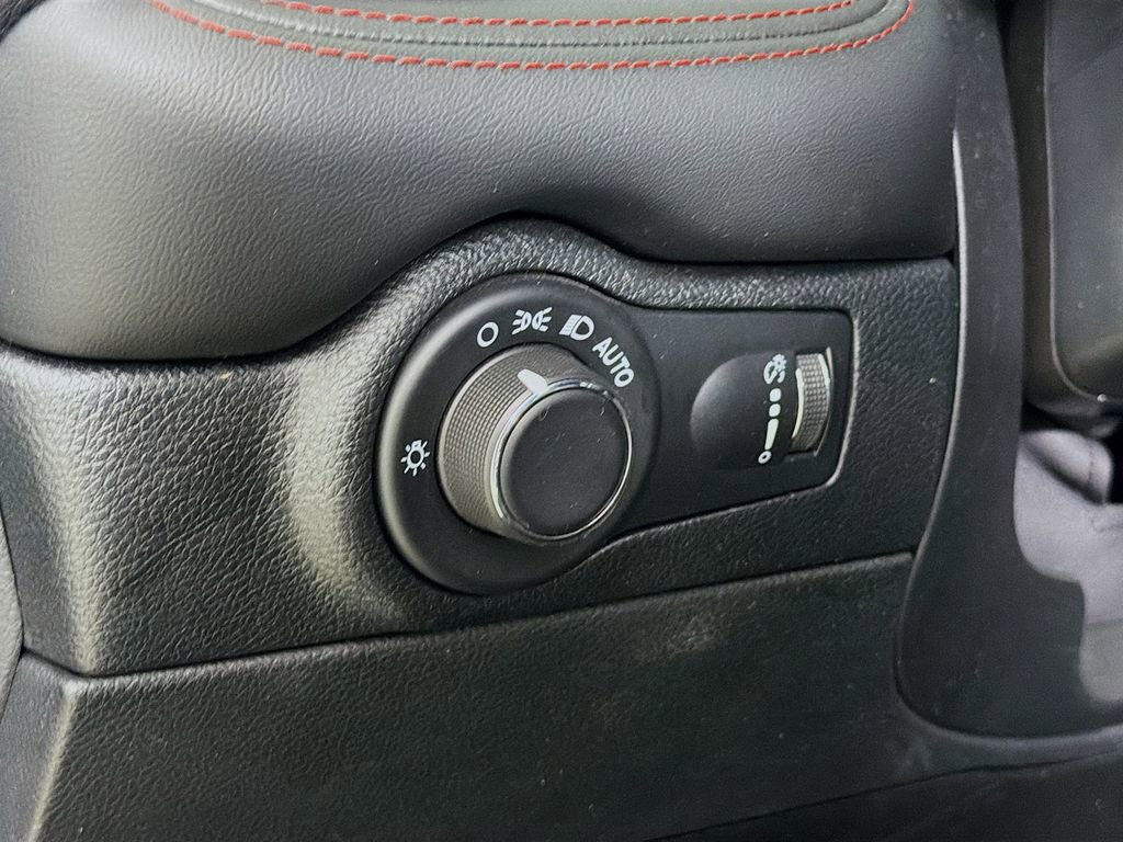 Used 2024 Dodge Durango GT image 12