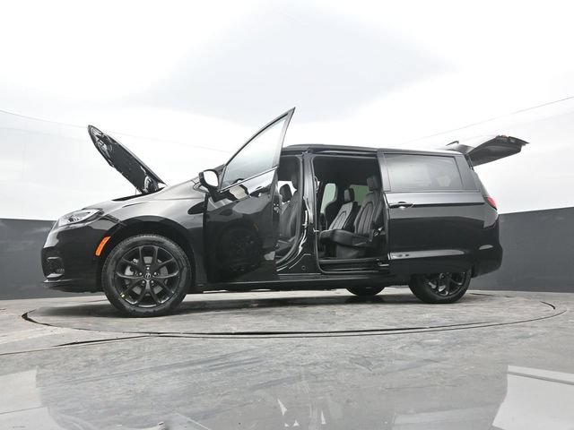 New 2026 Chrysler Pacifica Select w/ S Appearance Package AWD/4WD image 65