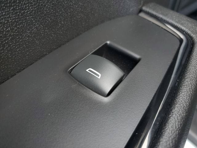 Used 2024 GMC Sierra 1500 AT4 w/ Technology Package AWD/4WD image 18