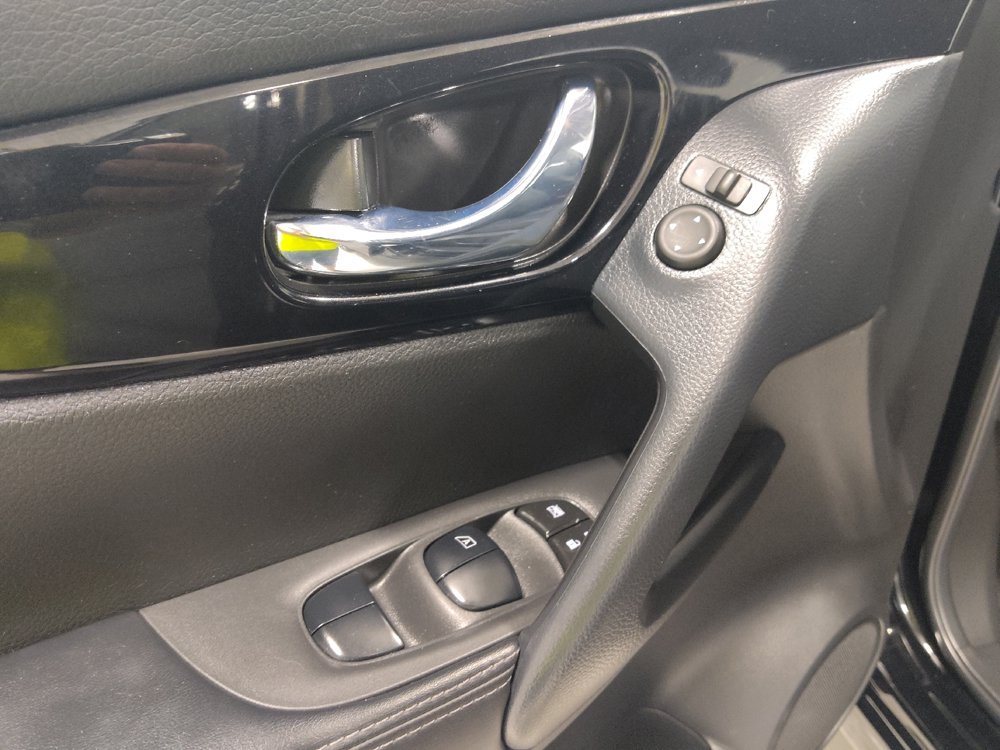Used 2022 Nissan Rogue Sport SL AWD/4WD image 27