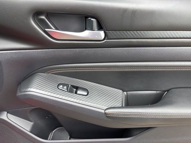 Used 2020 Nissan Altima 2.5 SR w/ Premium Package image 39