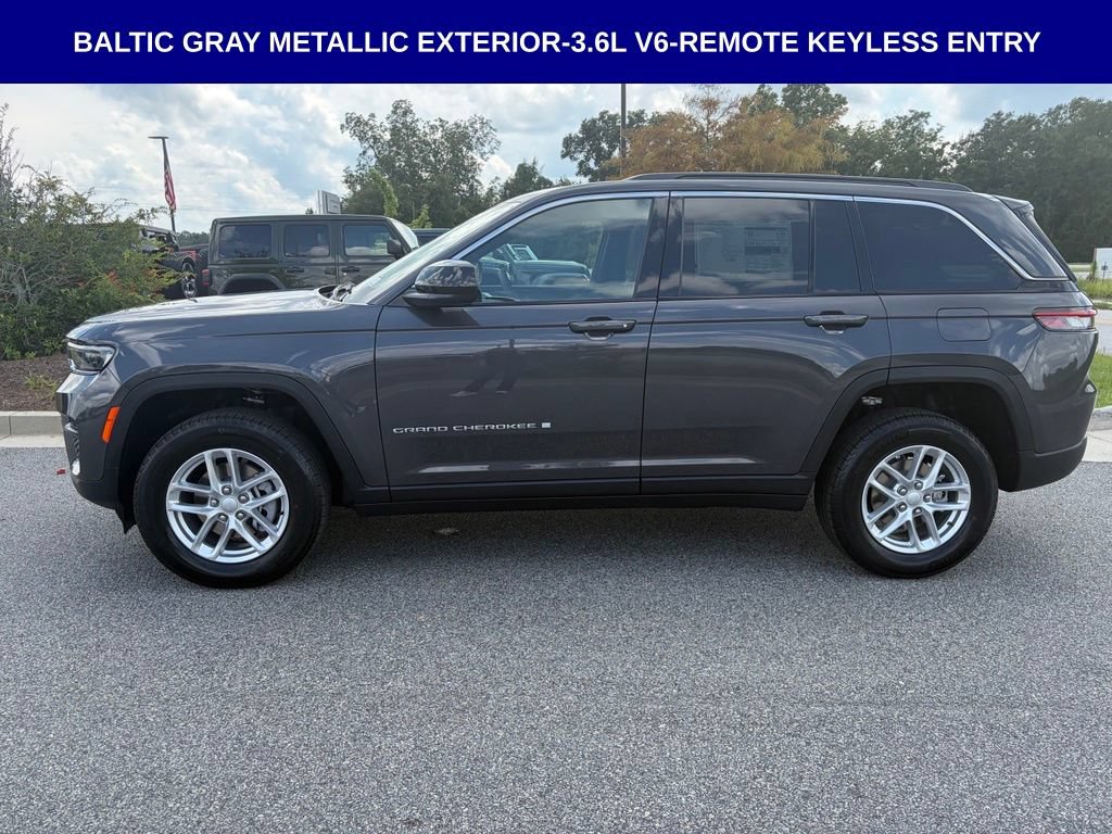 New 2026 Jeep Grand Cherokee Laredo RWD image 5