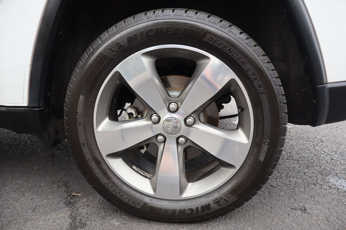 Used 2016 Jeep Grand Cherokee Limited AWD/4WD image 42