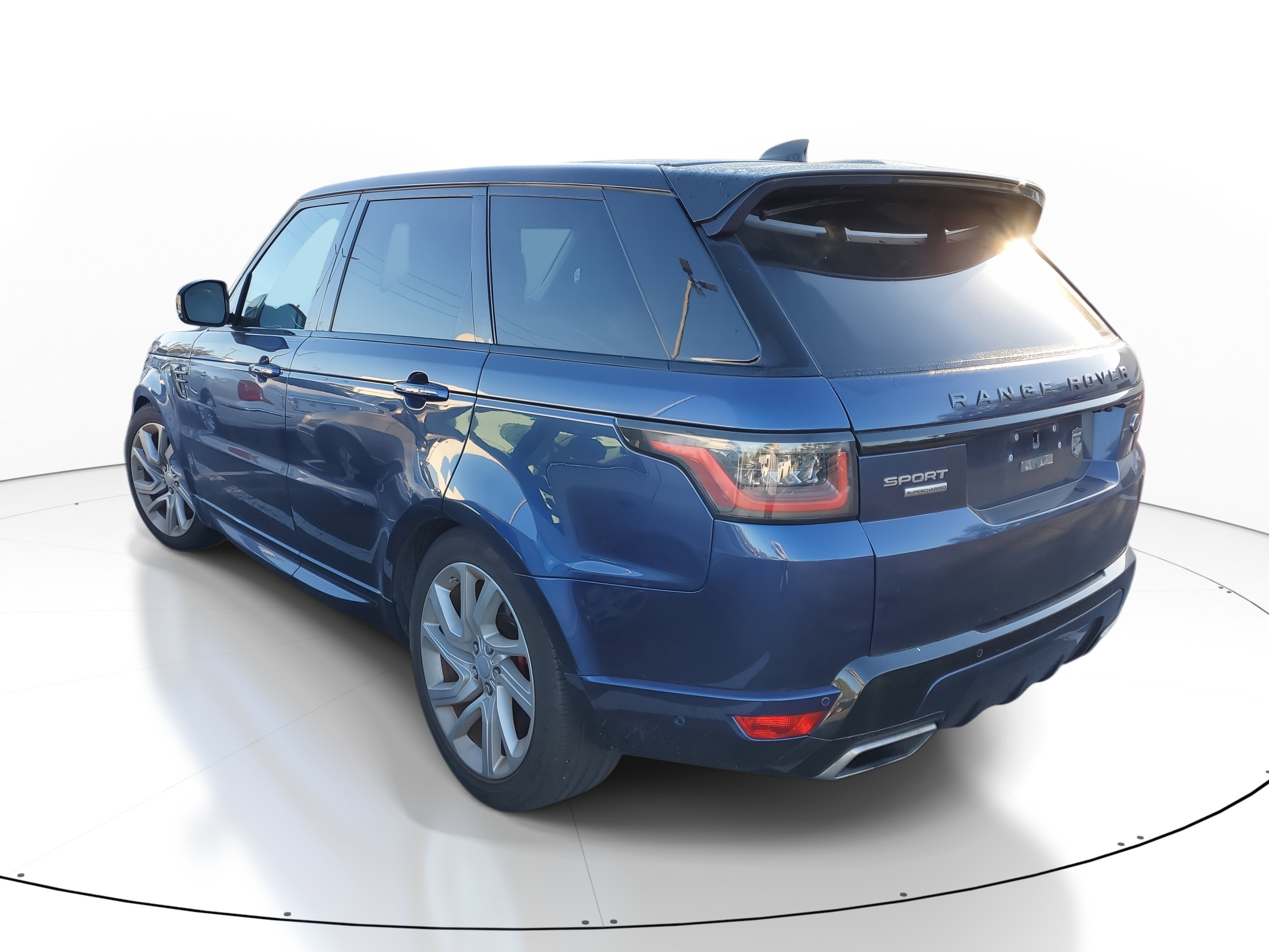 Used 2019 Land Rover Range Rover Sport Supercharged image 4