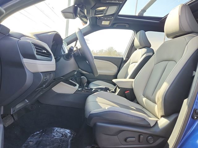 Used 2026 Subaru Forester Limited image 13