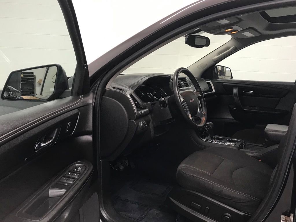 Used 2015 GMC Acadia SLE image 11