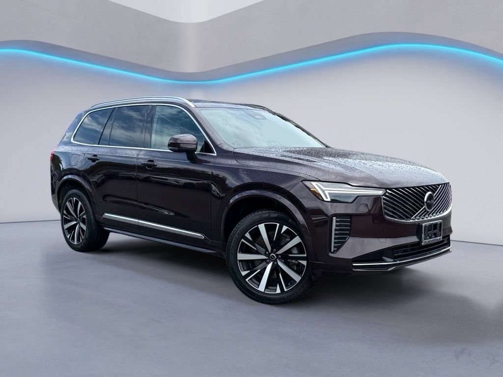 Certified 2025 Volvo XC90 B5 Core AWD/4WD image 2