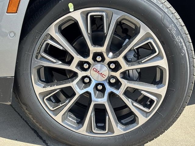 New 2026 GMC Yukon XL Denali w/ Denali Reserve Package image 31