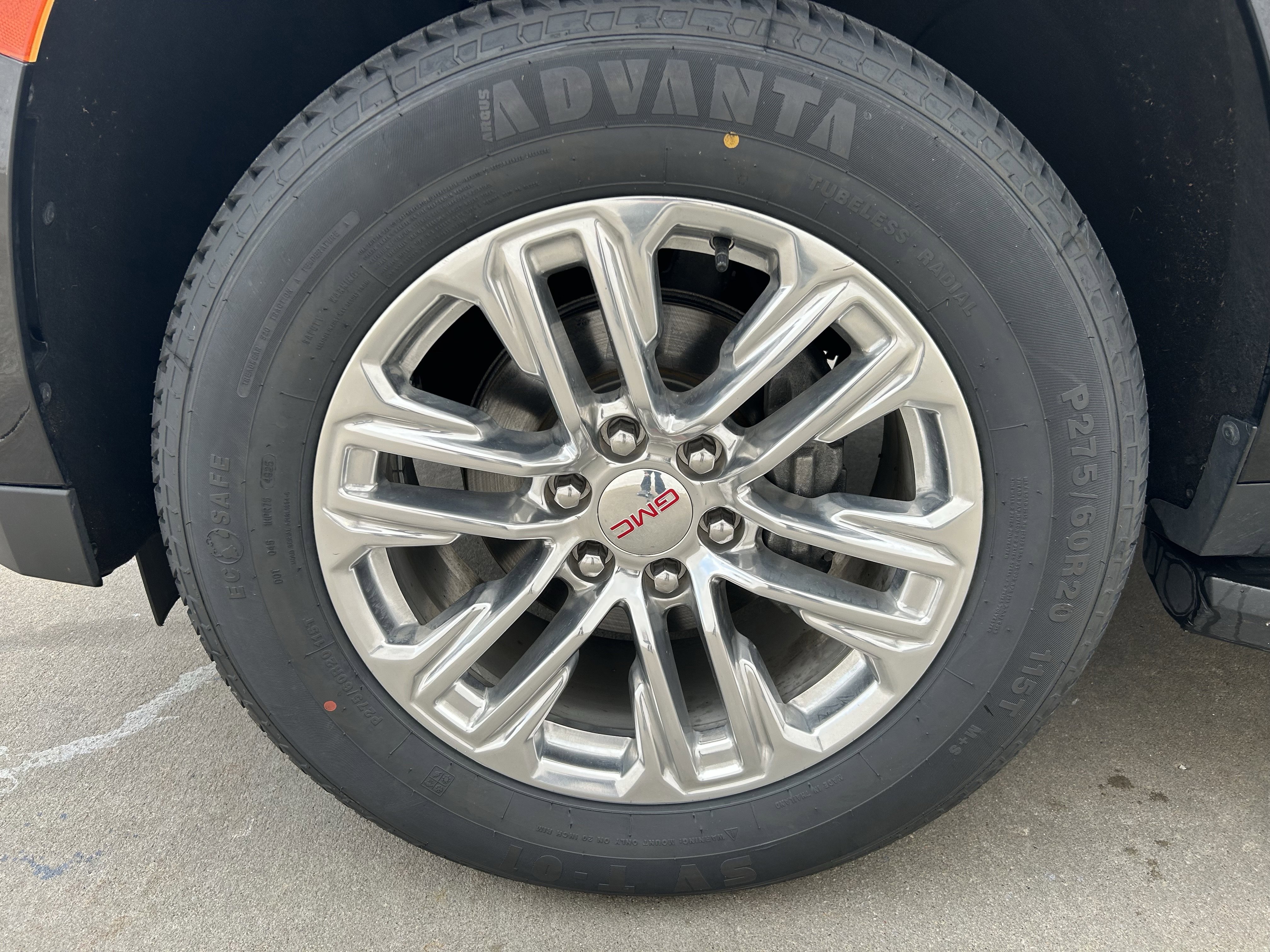 Used 2021 GMC Yukon SLT w/ SLT Premium Package AWD/4WD image 9