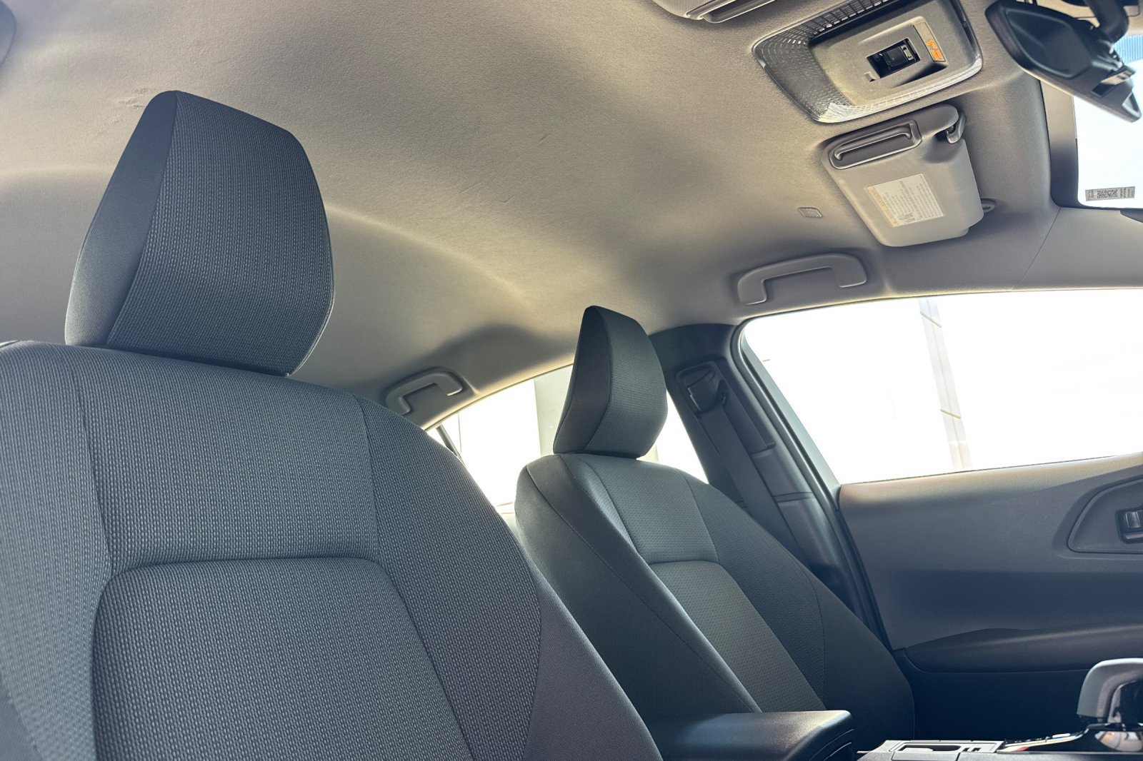 Used 2024 Toyota Prius LE FWD image 20