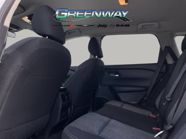 Used 2024 Nissan Rogue SV AWD/4WD image 14