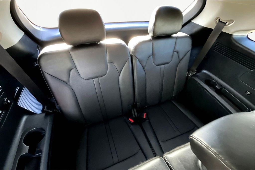 Used 2022 Kia Sorento S w/ Panoramic Sunroof Package image 30